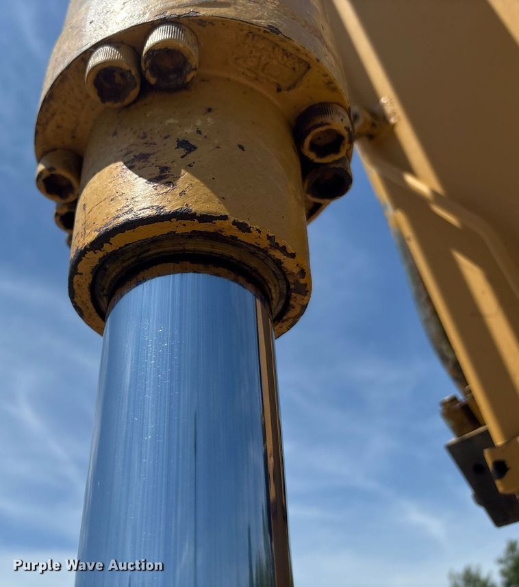 image for item EC4360 2004 Caterpillar M316C wheeled excavator