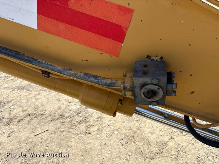 image for item EC4360 2004 Caterpillar M316C wheeled excavator