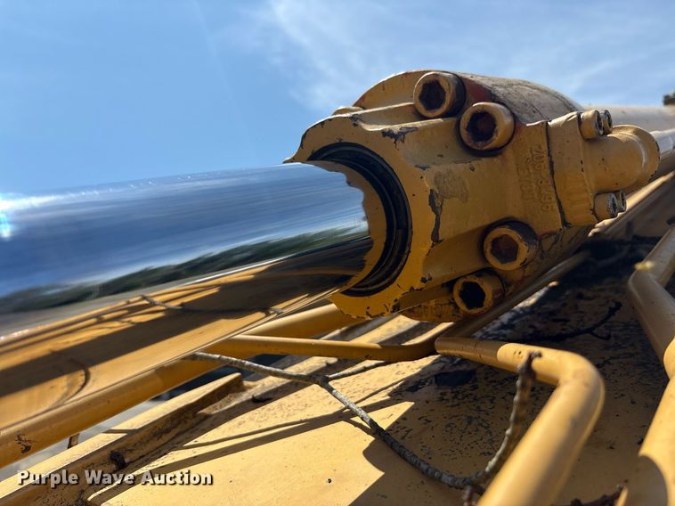 image for item EC4360 2004 Caterpillar M316C wheeled excavator