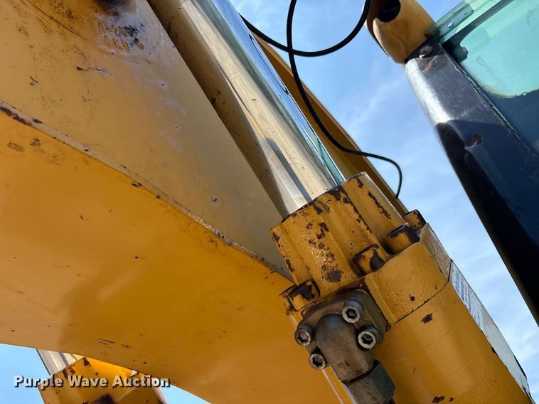 image for item EC4360 2004 Caterpillar M316C wheeled excavator