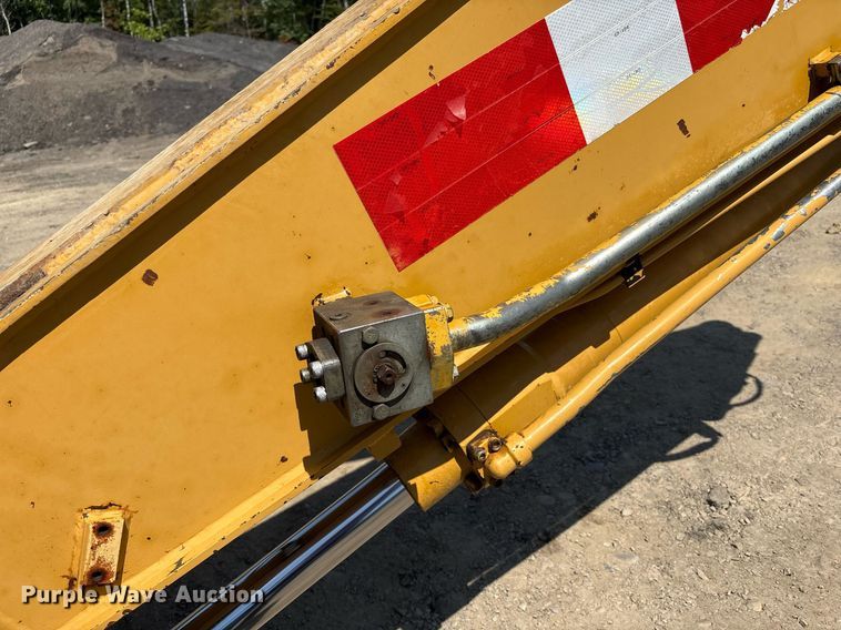 image for item EC4360 2004 Caterpillar M316C wheeled excavator