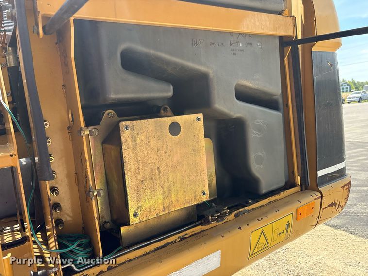 image for item EC4360 2004 Caterpillar M316C wheeled excavator