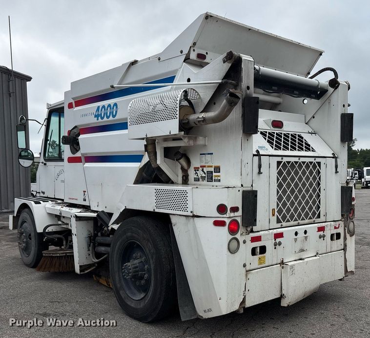 image for item EC4364 2003 Johnston  4000 street sweeper
