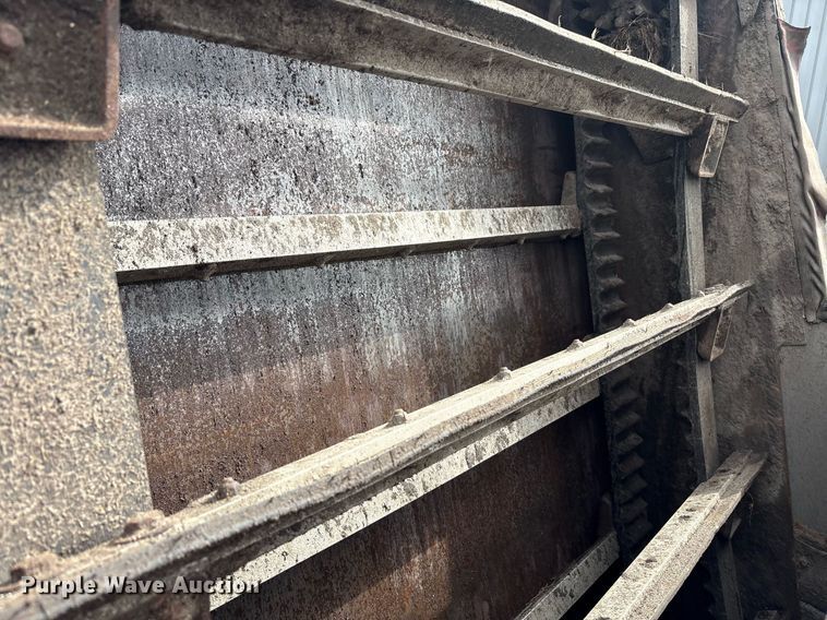 image for item EC4364 2003 Johnston  4000 street sweeper