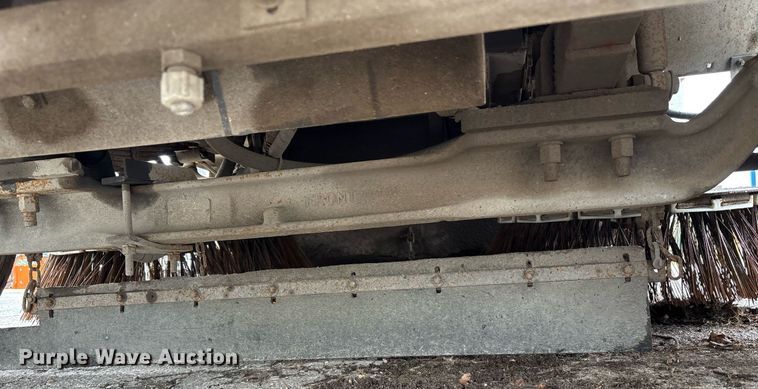 image for item EC4364 2003 Johnston  4000 street sweeper