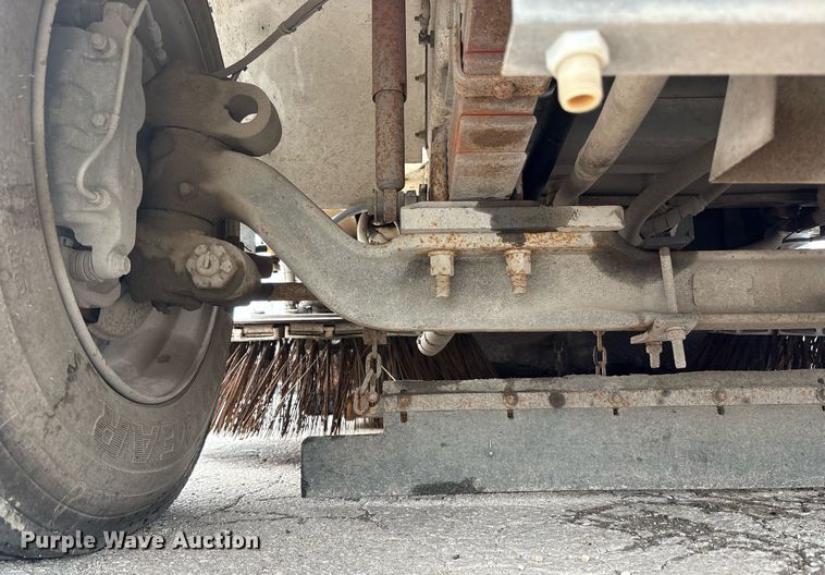 image for item EC4364 2003 Johnston  4000 street sweeper