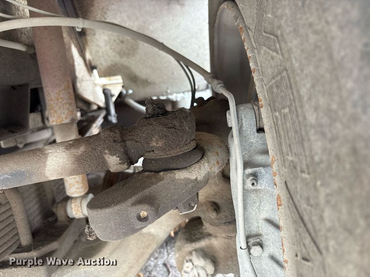 image for item EC4364 2003 Johnston  4000 street sweeper