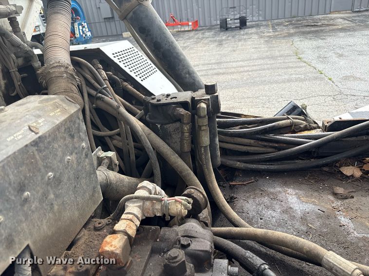 image for item EC4364 2003 Johnston  4000 street sweeper