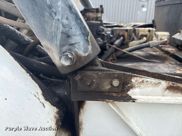 image for item EC4364 2003 Johnston  4000 street sweeper