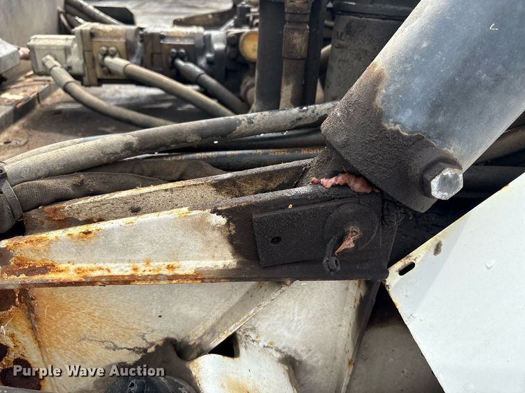 image for item EC4364 2003 Johnston  4000 street sweeper