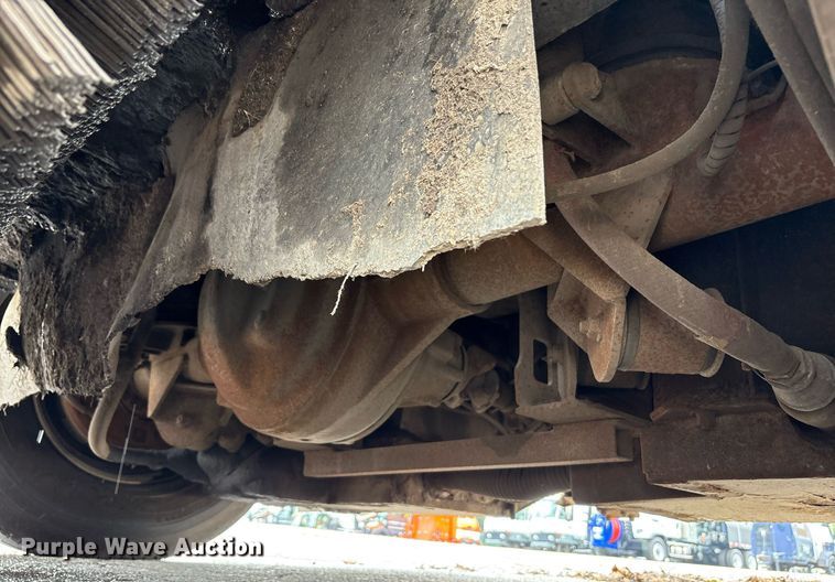 image for item EC4364 2003 Johnston  4000 street sweeper