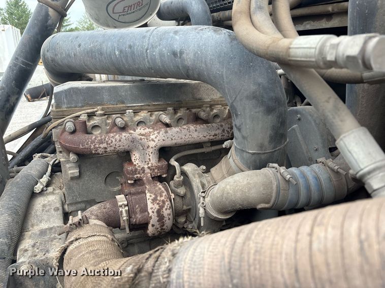 image for item EC4364 2003 Johnston  4000 street sweeper