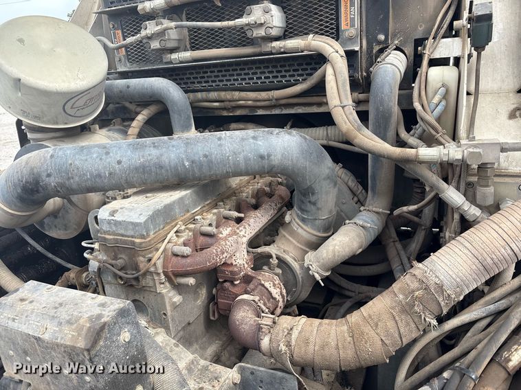 image for item EC4364 2003 Johnston  4000 street sweeper