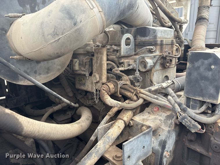 image for item EC4364 2003 Johnston  4000 street sweeper