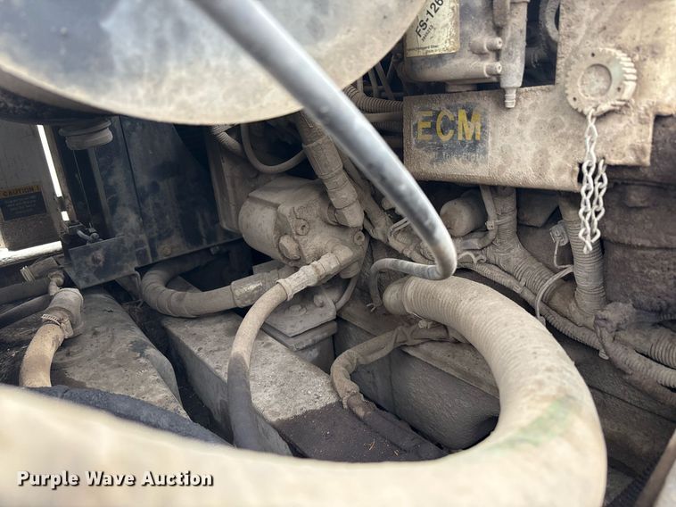 image for item EC4364 2003 Johnston  4000 street sweeper