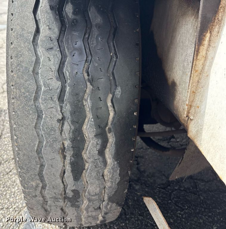 image for item EC4364 2003 Johnston  4000 street sweeper