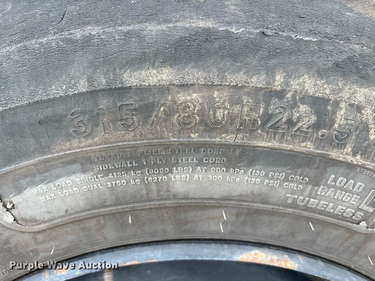 image for item EC4364 2003 Johnston  4000 street sweeper