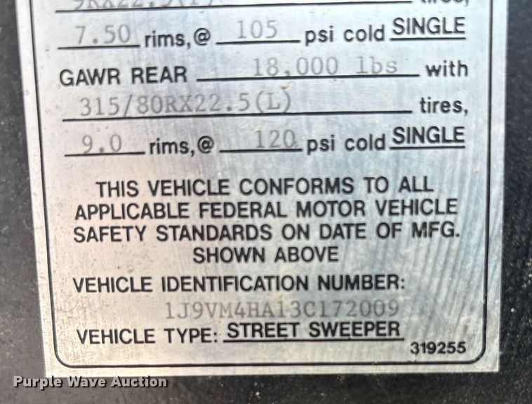 image for item EC4364 2003 Johnston  4000 street sweeper