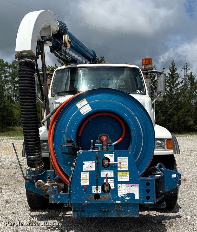 image for item EC4365 2007 Sterling L7500 sewer jetter truck