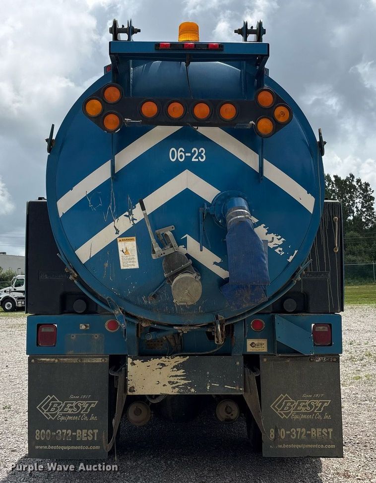 image for item EC4365 2007 Sterling L7500 sewer jetter truck
