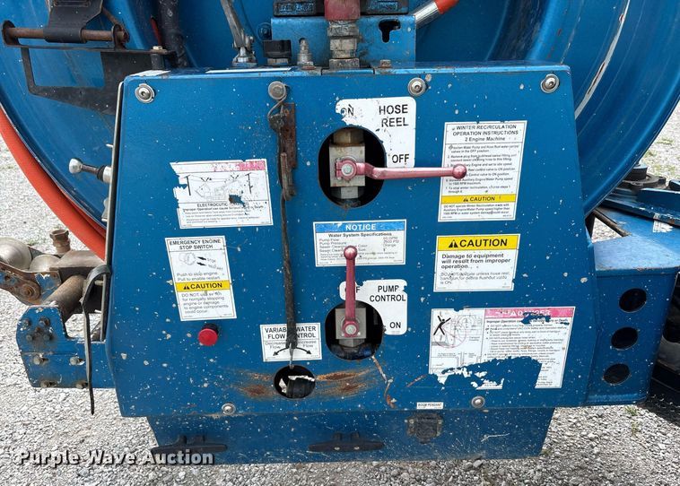 image for item EC4365 2007 Sterling L7500 sewer jetter truck