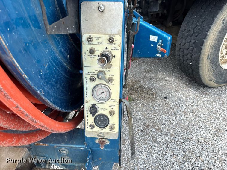 image for item EC4365 2007 Sterling L7500 sewer jetter truck