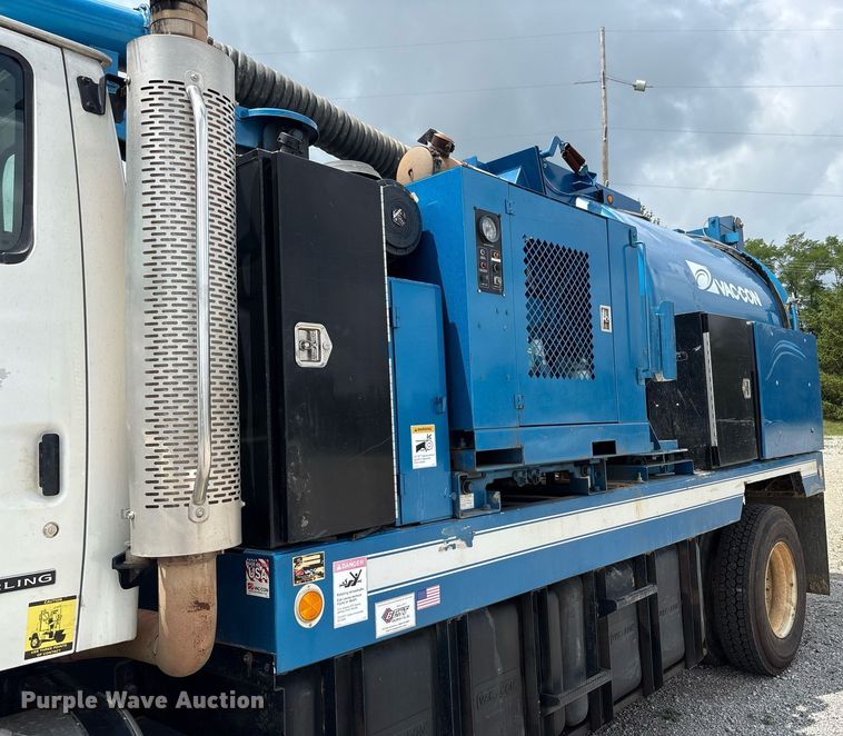 image for item EC4365 2007 Sterling L7500 sewer jetter truck