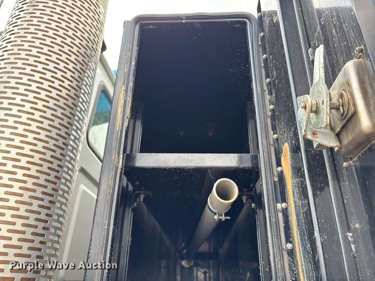 image for item EC4365 2007 Sterling L7500 sewer jetter truck