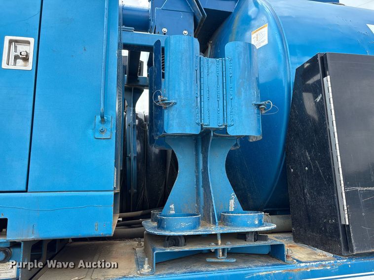 image for item EC4365 2007 Sterling L7500 sewer jetter truck