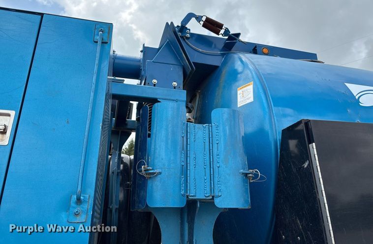 image for item EC4365 2007 Sterling L7500 sewer jetter truck