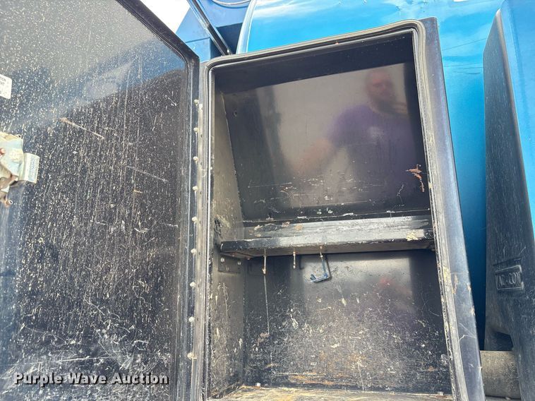 image for item EC4365 2007 Sterling L7500 sewer jetter truck