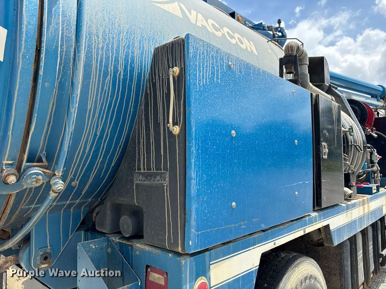 image for item EC4365 2007 Sterling L7500 sewer jetter truck