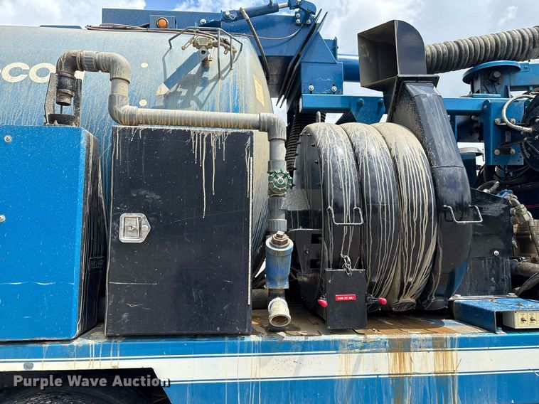 image for item EC4365 2007 Sterling L7500 sewer jetter truck