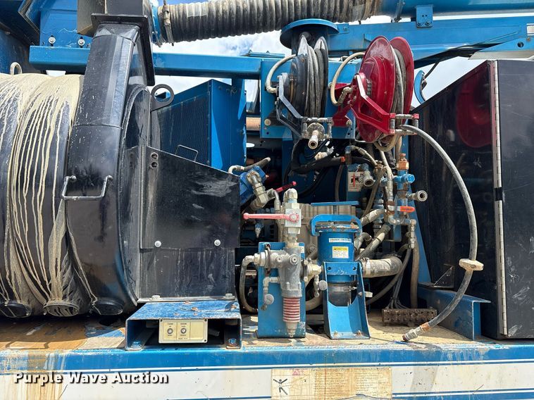 image for item EC4365 2007 Sterling L7500 sewer jetter truck