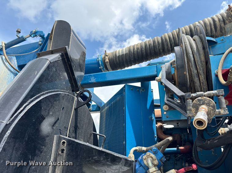 image for item EC4365 2007 Sterling L7500 sewer jetter truck