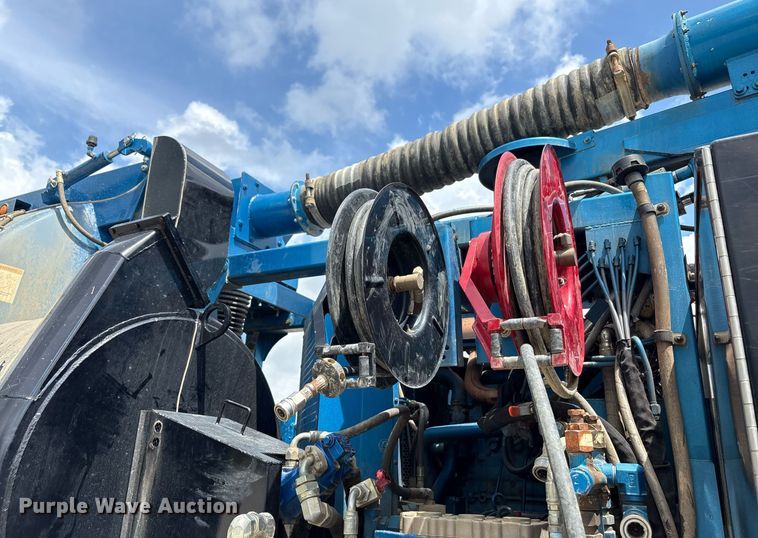 image for item EC4365 2007 Sterling L7500 sewer jetter truck