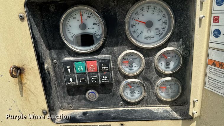 image for item ED1477 Doosan P425 HP375 Air compressor