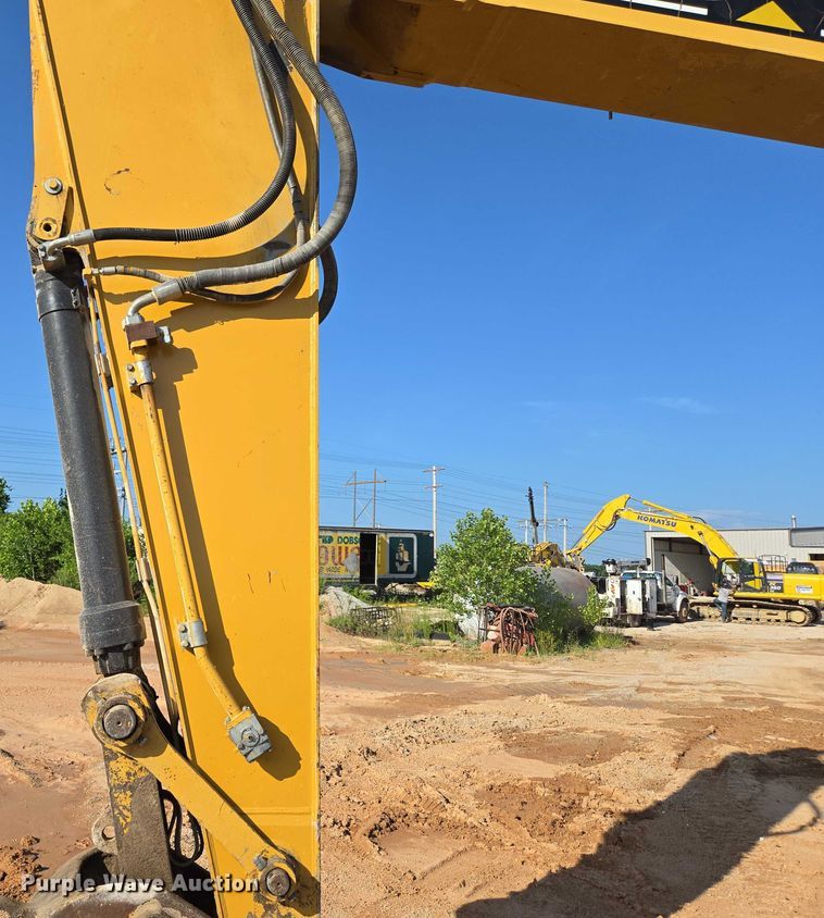 image for item ED2151 2008 Caterpillar 330D L excavator