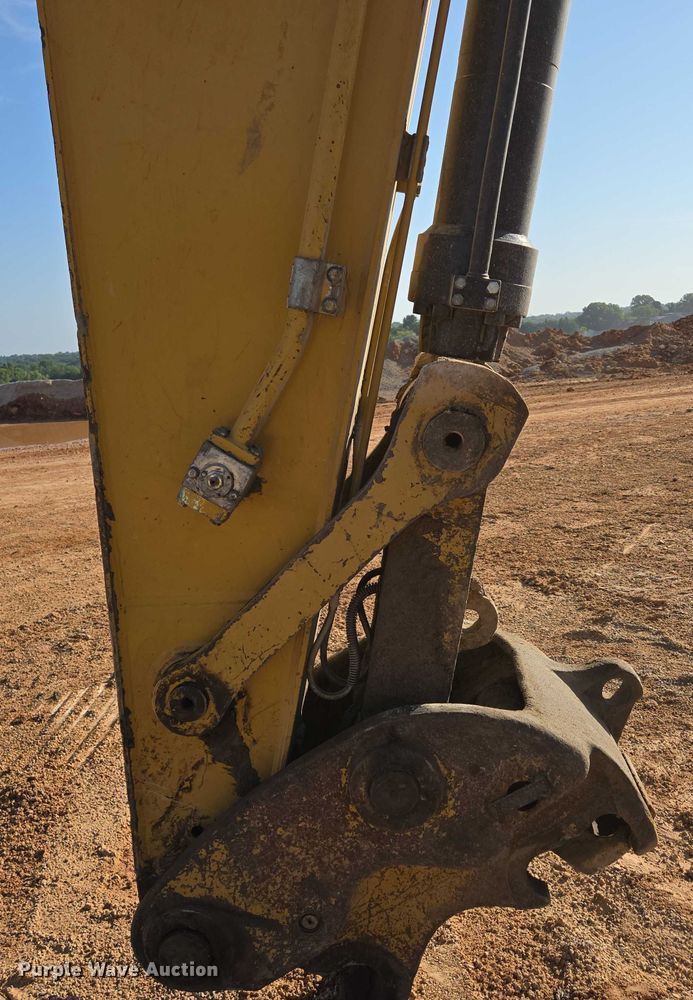 image for item ED2151 2008 Caterpillar 330D L excavator