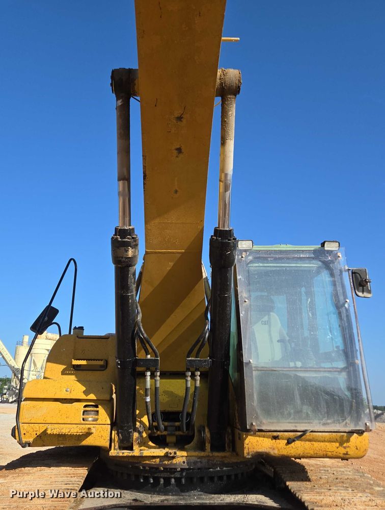 image for item ED2151 2008 Caterpillar 330D L excavator