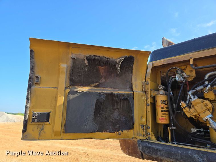 image for item ED2151 2008 Caterpillar 330D L excavator