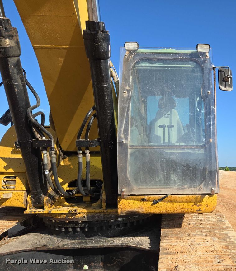 image for item ED2151 2008 Caterpillar 330D L excavator