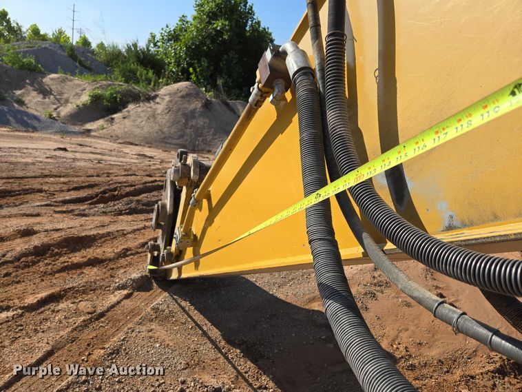 image for item ED2151 2008 Caterpillar 330D L excavator