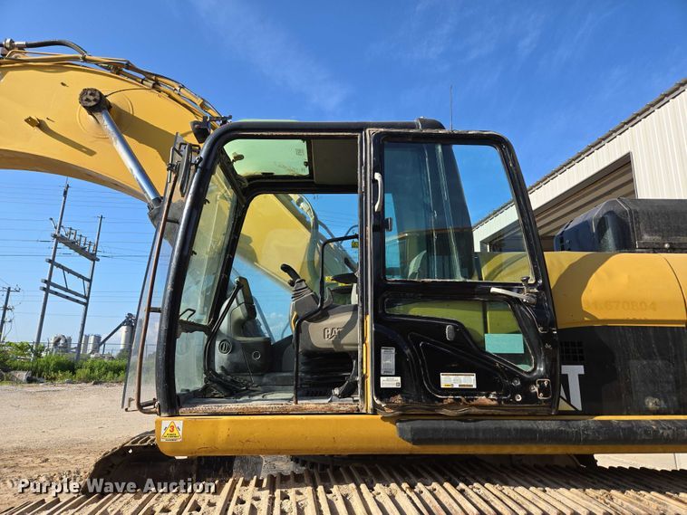 image for item ED2151 2008 Caterpillar 330D L excavator