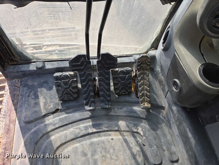 image for item ED2151 2008 Caterpillar 330D L excavator