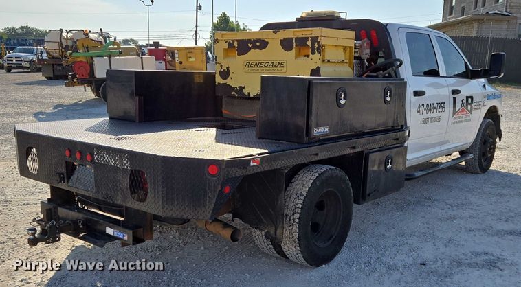 image for item ED2170 2015 Dodge Ram 3500 Crew Cab flatbed pickup truck