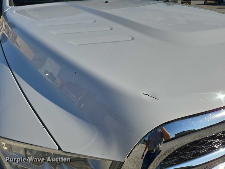 image for item ED2170 2015 Dodge Ram 3500 Crew Cab flatbed pickup truck