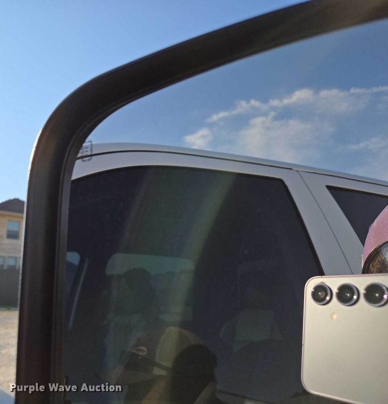 image for item ED2170 2015 Dodge Ram 3500 Crew Cab flatbed pickup truck