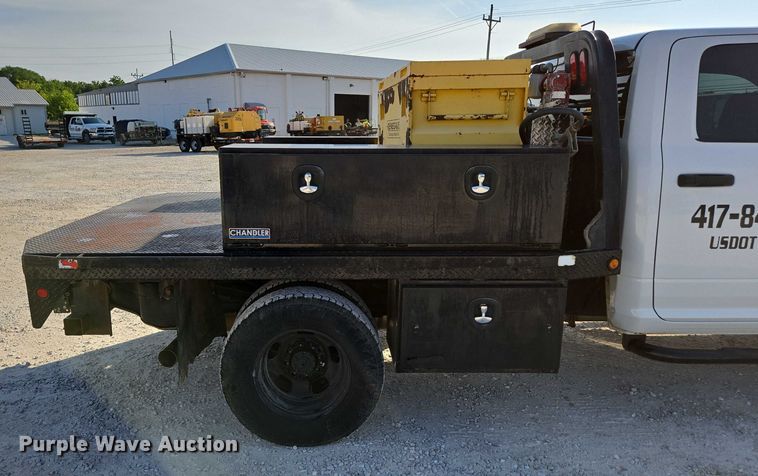 image for item ED2170 2015 Dodge Ram 3500 Crew Cab flatbed pickup truck