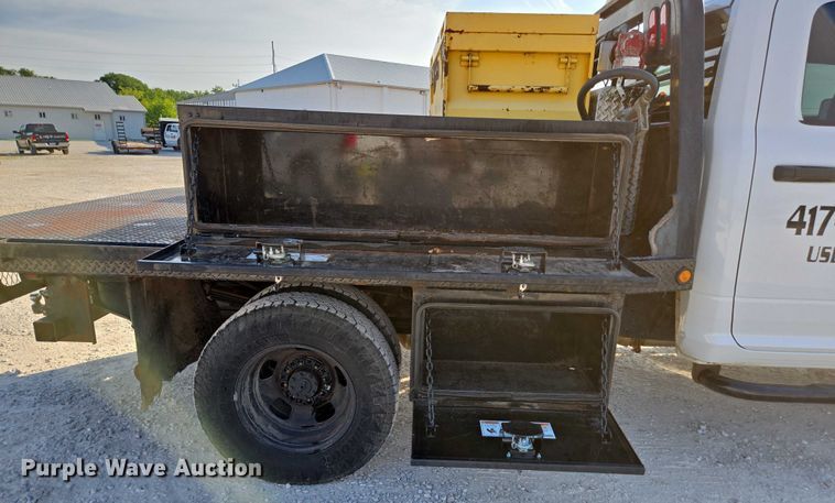 image for item ED2170 2015 Dodge Ram 3500 Crew Cab flatbed pickup truck